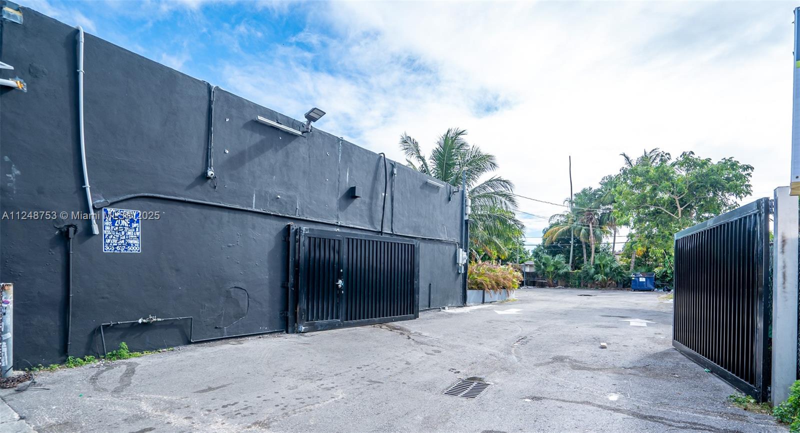 1750 NW 7th St