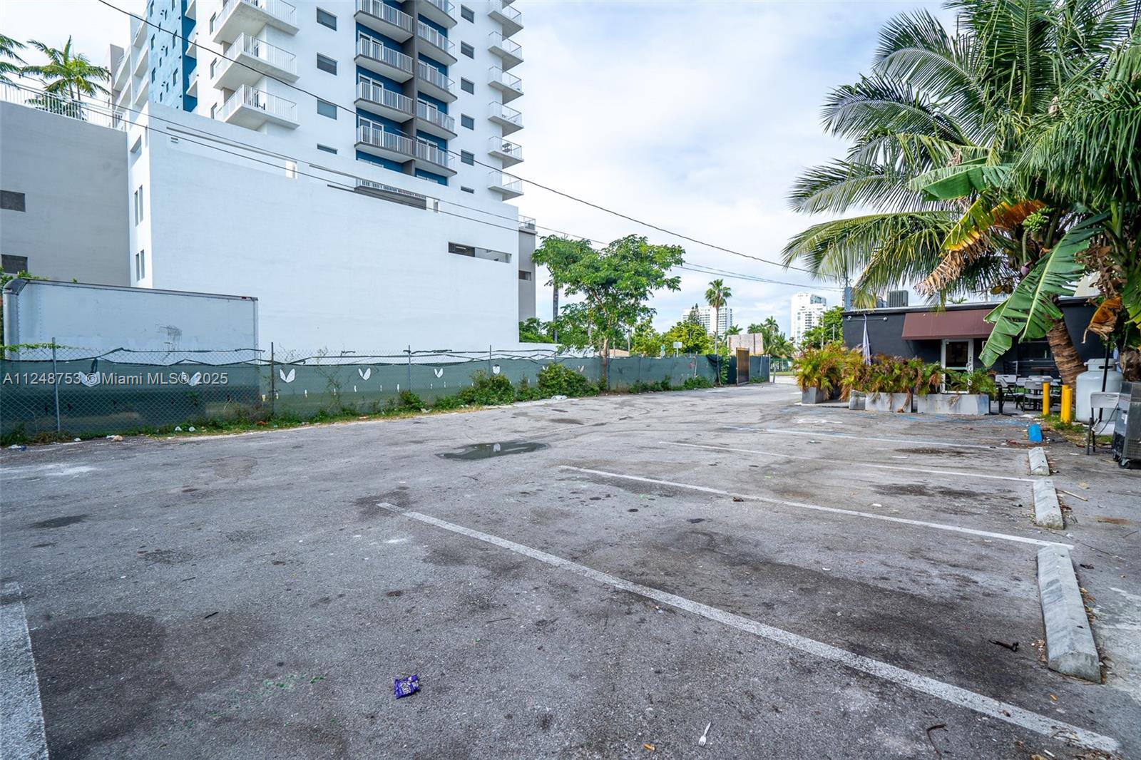 1750 NW 7th St