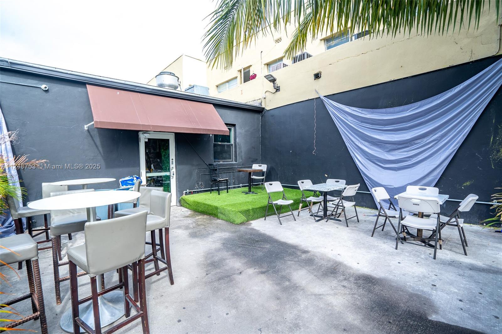 1750 NW 7th St
