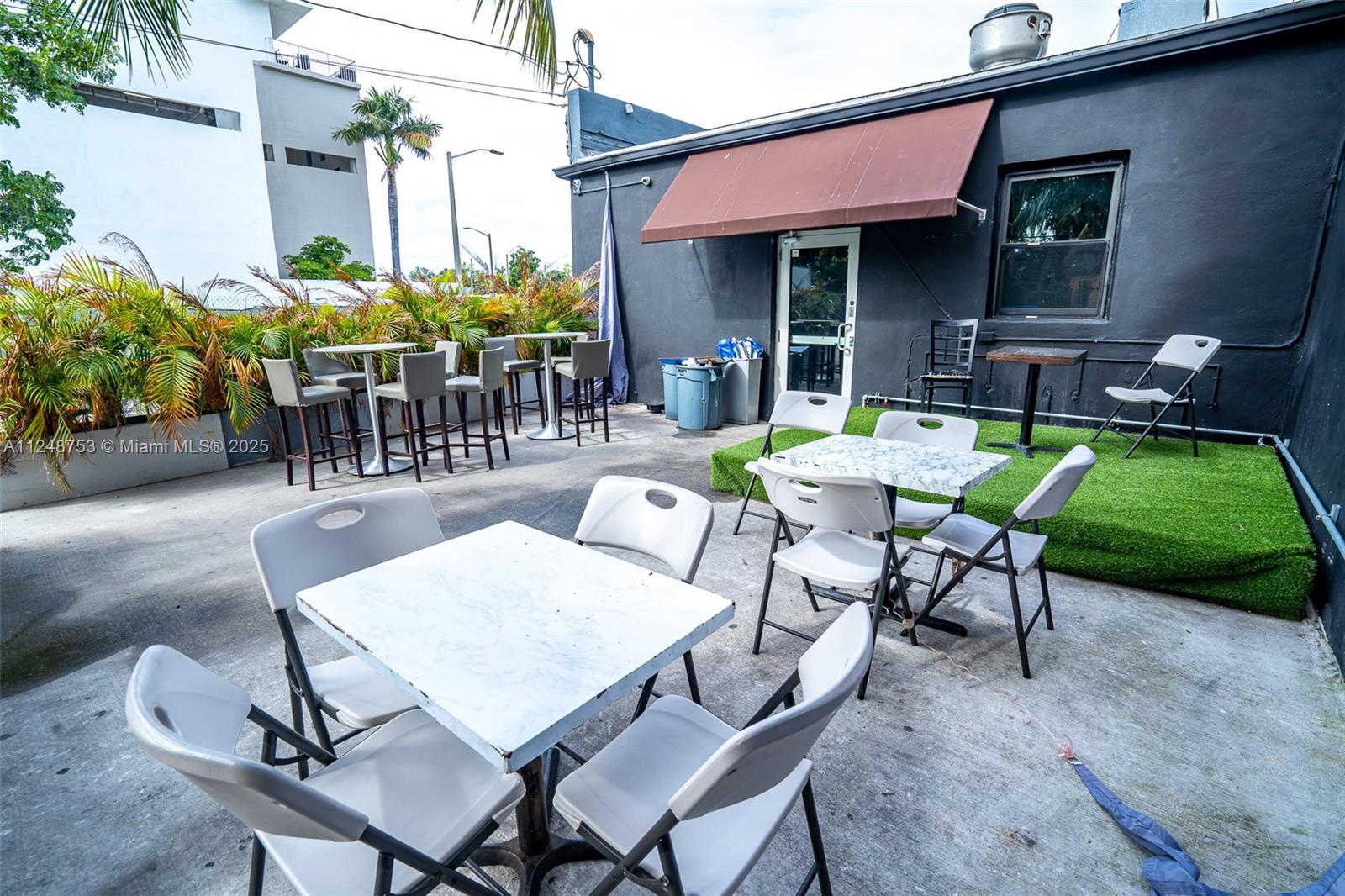 1750 NW 7th St