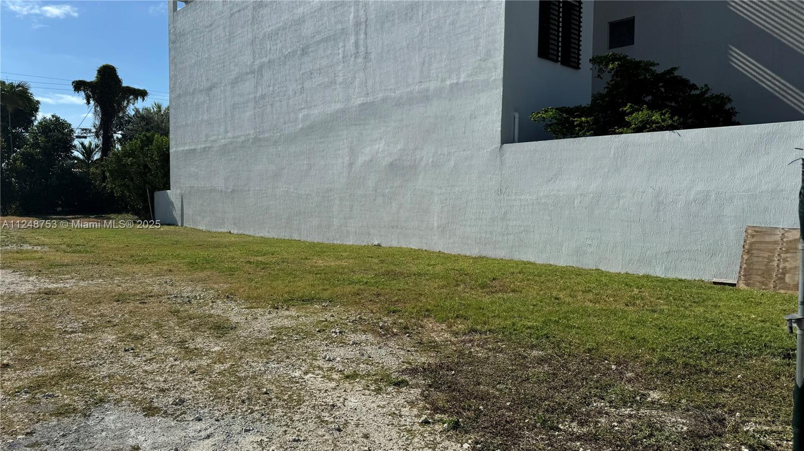 1750 NW 7th St