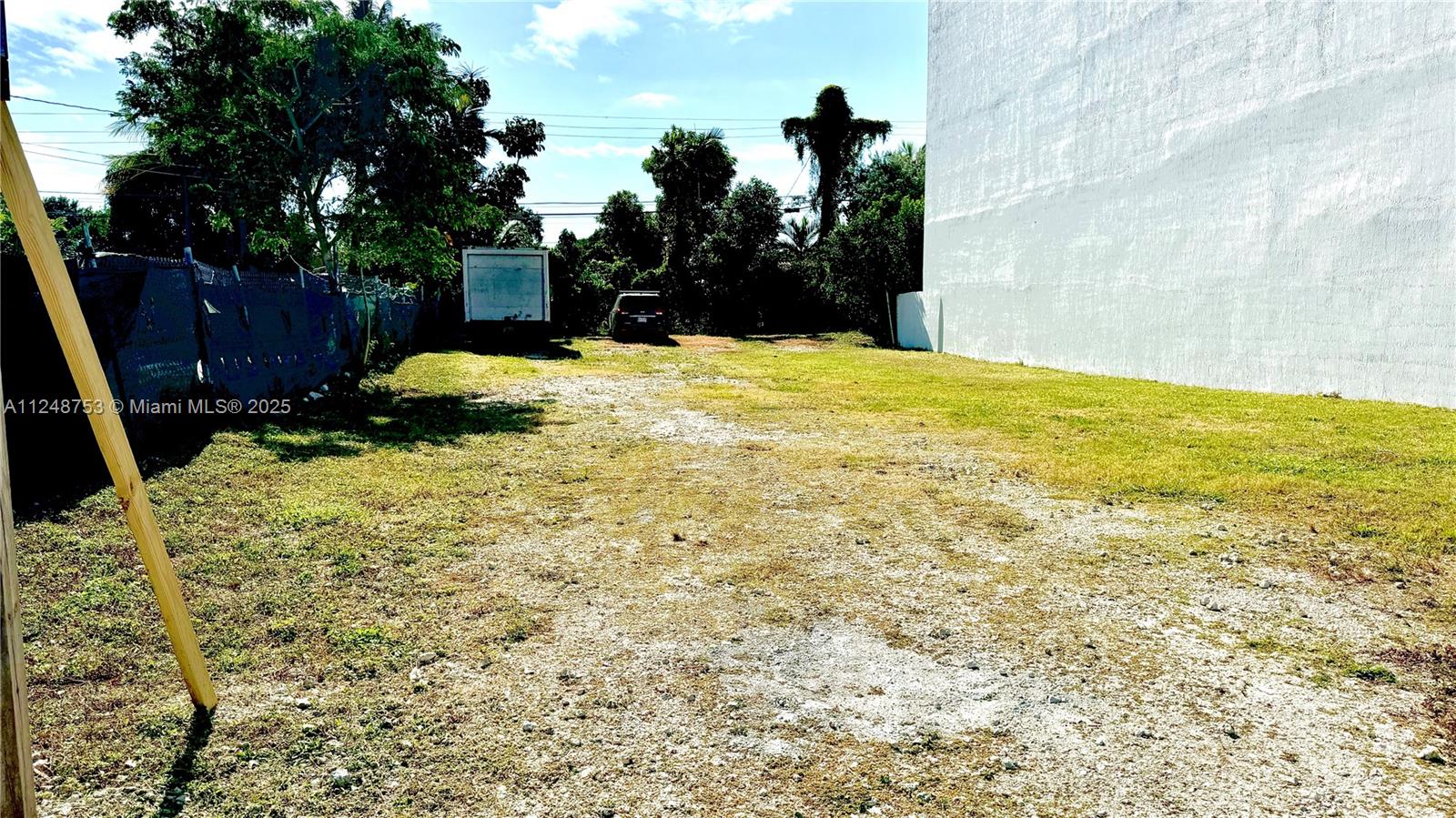 1750 NW 7th St
