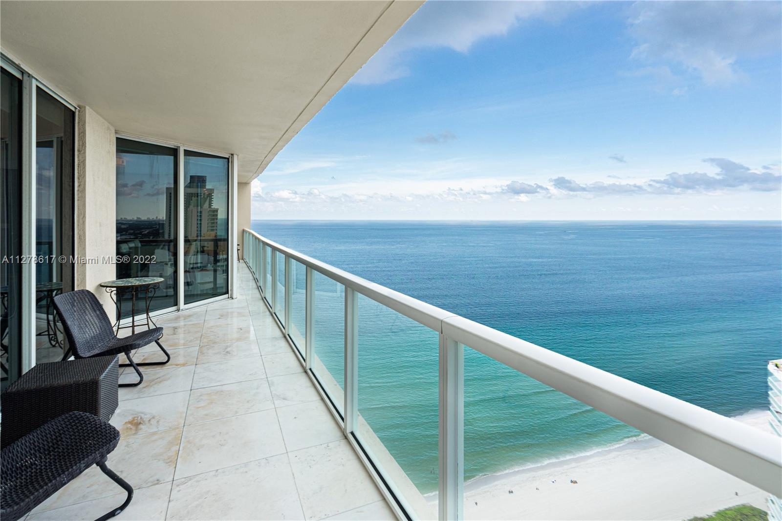 Apartamento para Alugar em Sunny Isles Beach, FL