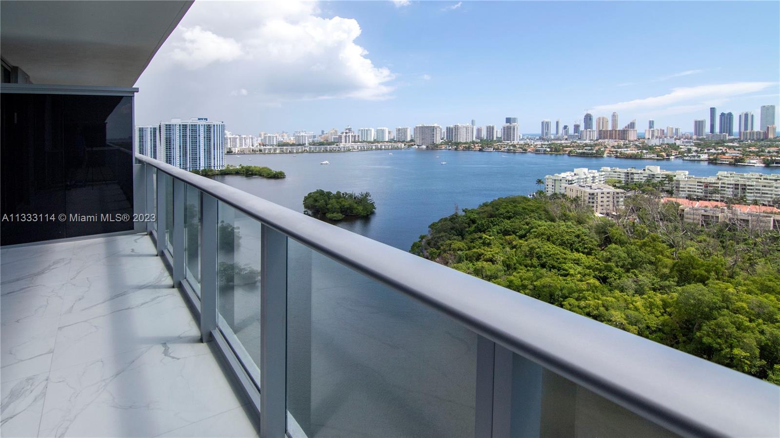 16385 Biscayne Blvd #2016, North Miami Beach, Florida image 1