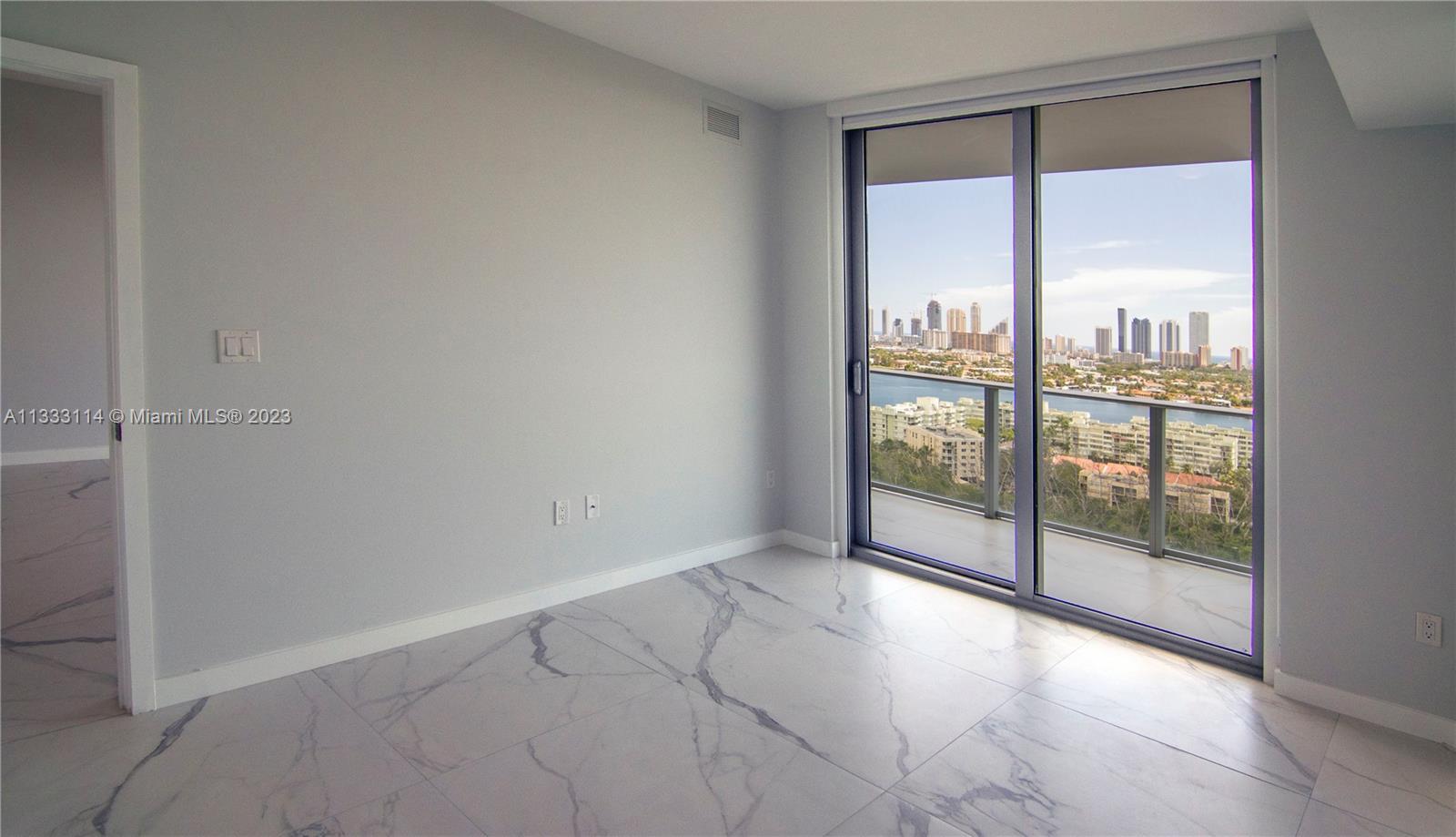 16385 Biscayne Blvd #2016, North Miami Beach, Florida image 13