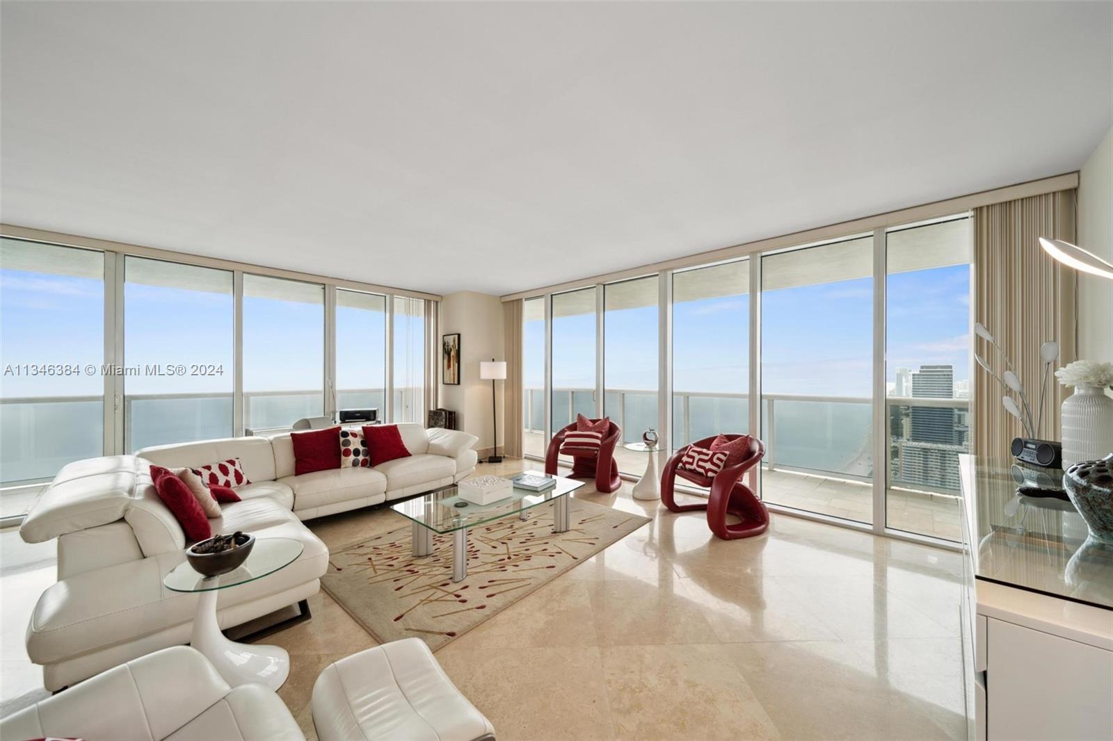 Apartamento para Alugar em Hallandale Beach, FL