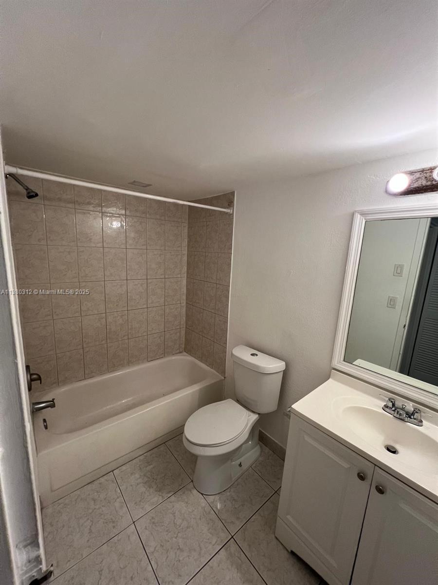 2201 NW 41st Ave #108, Lauderhill, Florida image 3