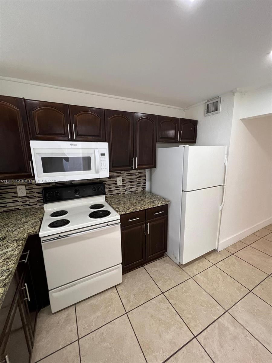 2201 NW 41st Ave #108, Lauderhill, Florida image 9