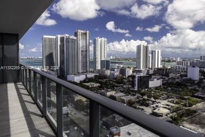 Condo for Sale in Miami, FL