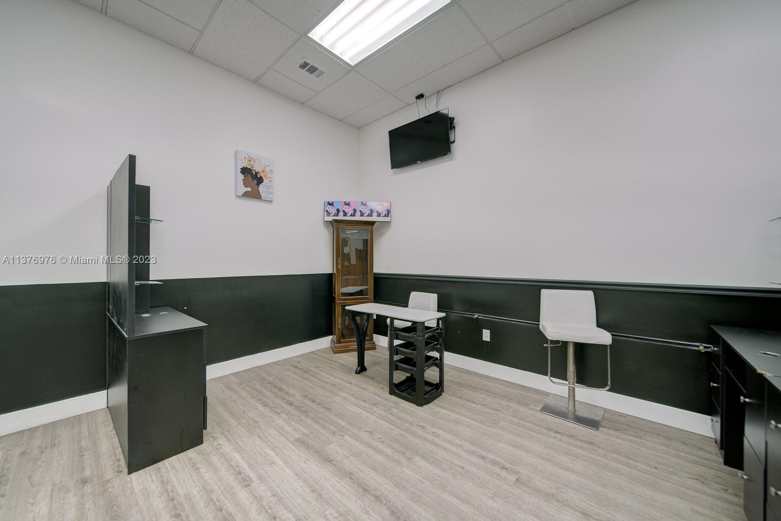 33521 S Dixie Hwy