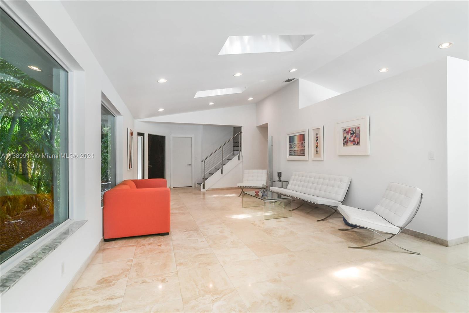 Listing Photo 11