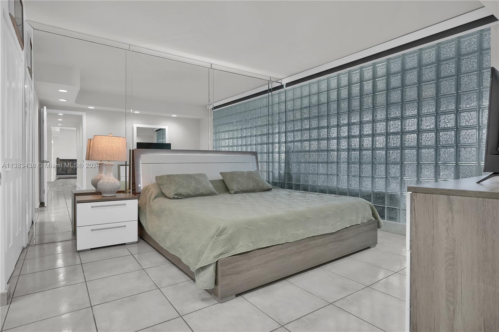 5401 Collins Ave #601, Miami Beach, Florida image 19