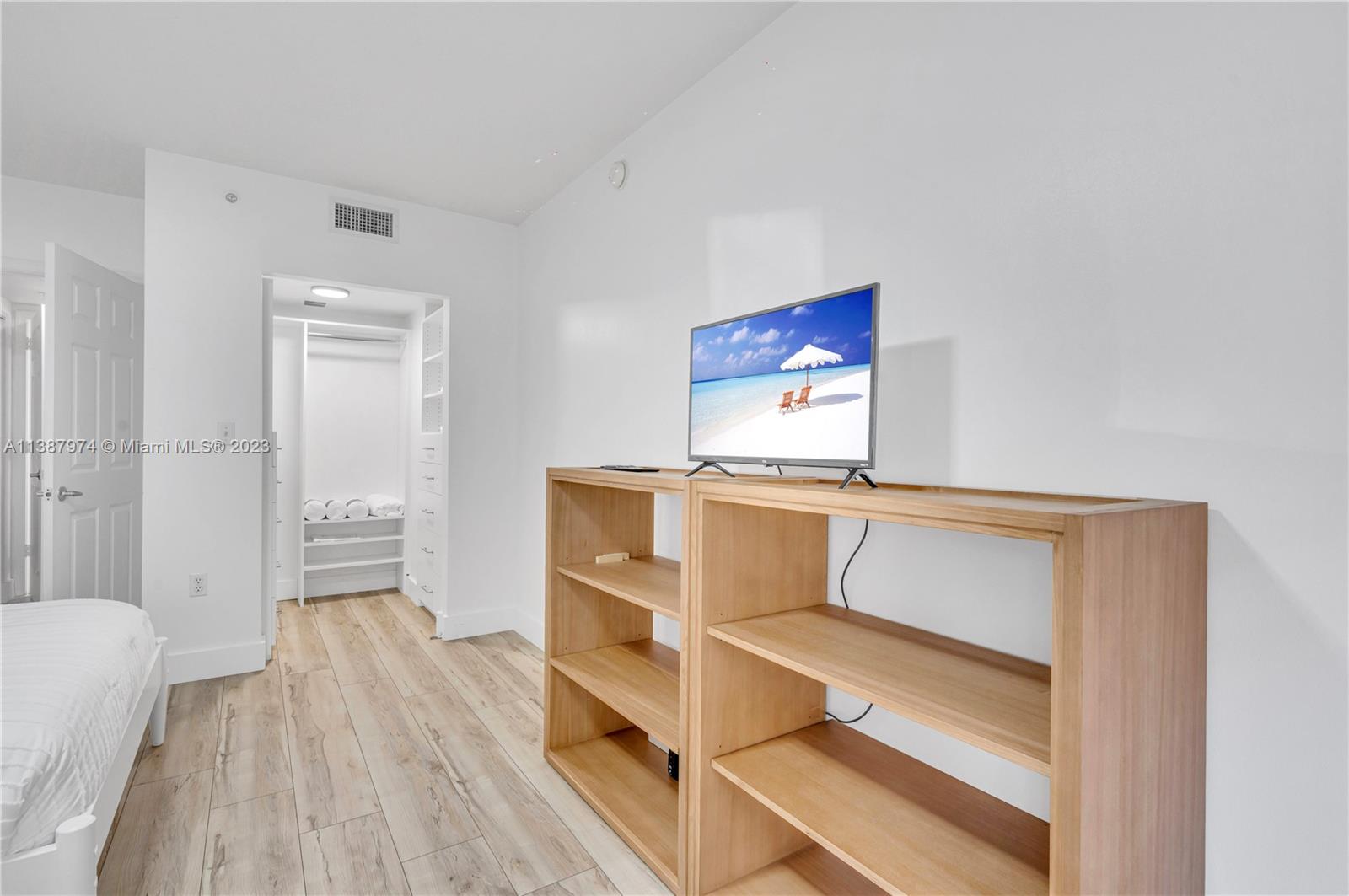 Listing Photo 24