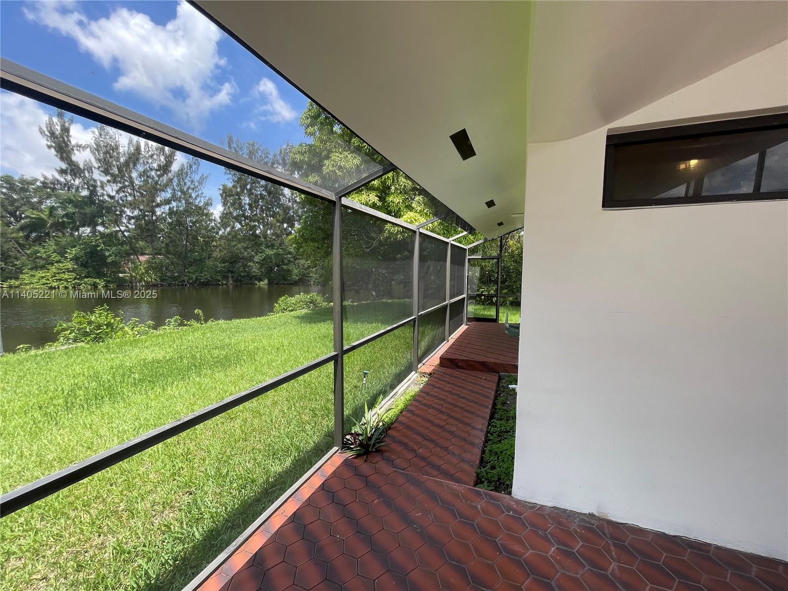 34 S Royal Poinciana Blvd, Miami Springs, Florida image 16