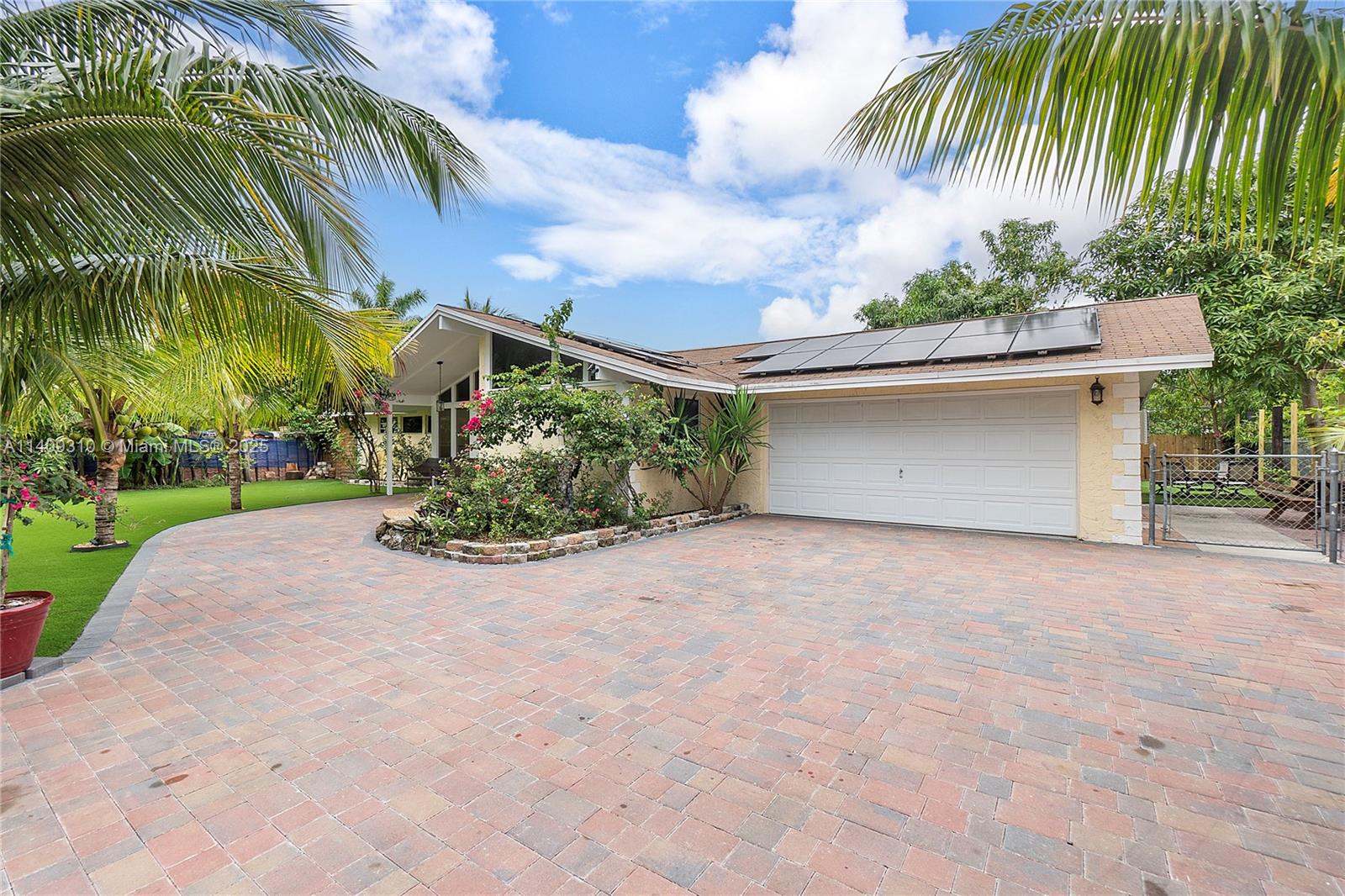 House for Sale in Delray Beach, FL