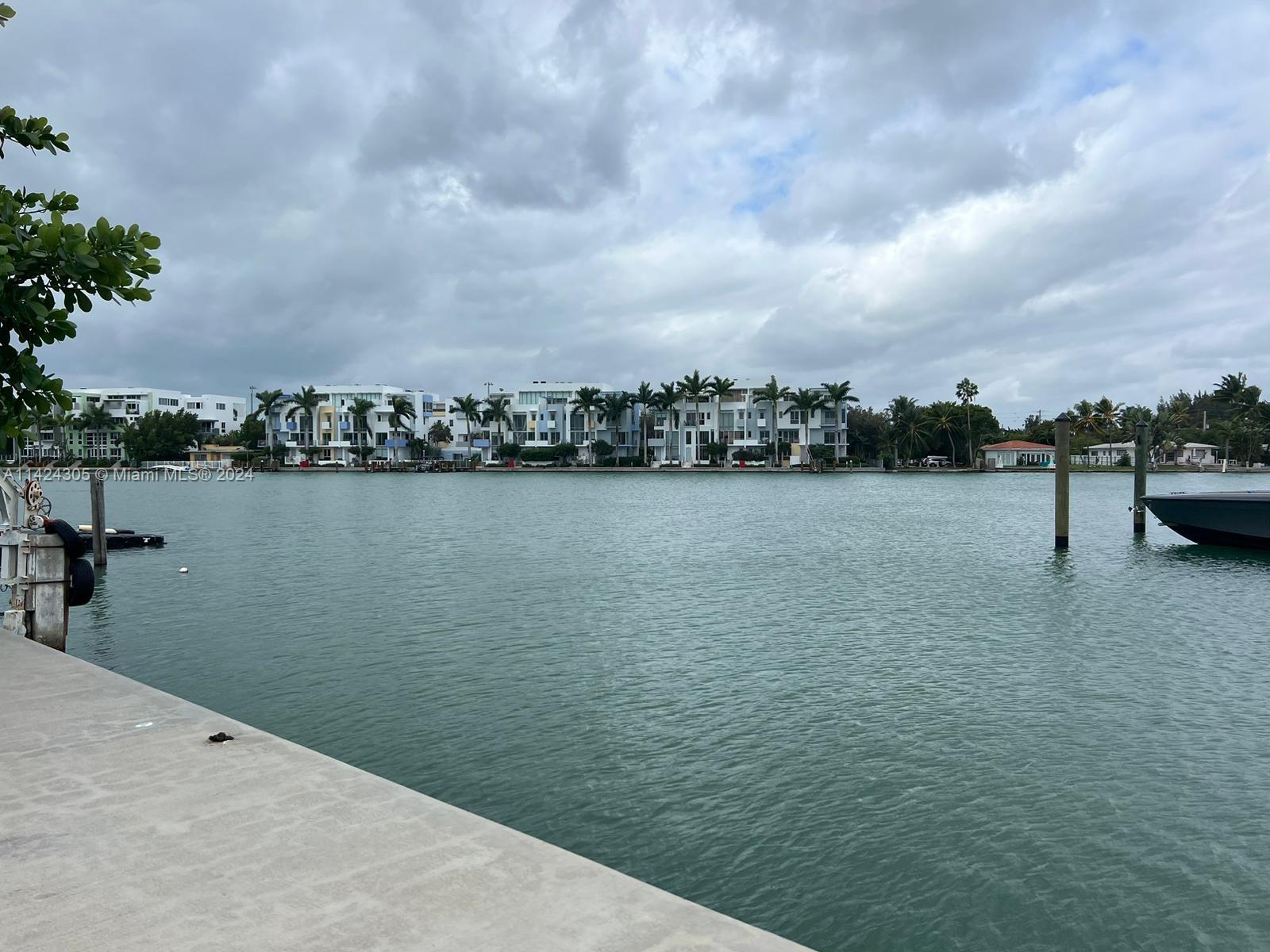 7590 Bayside Ln, Miami Beach, Florida image 11