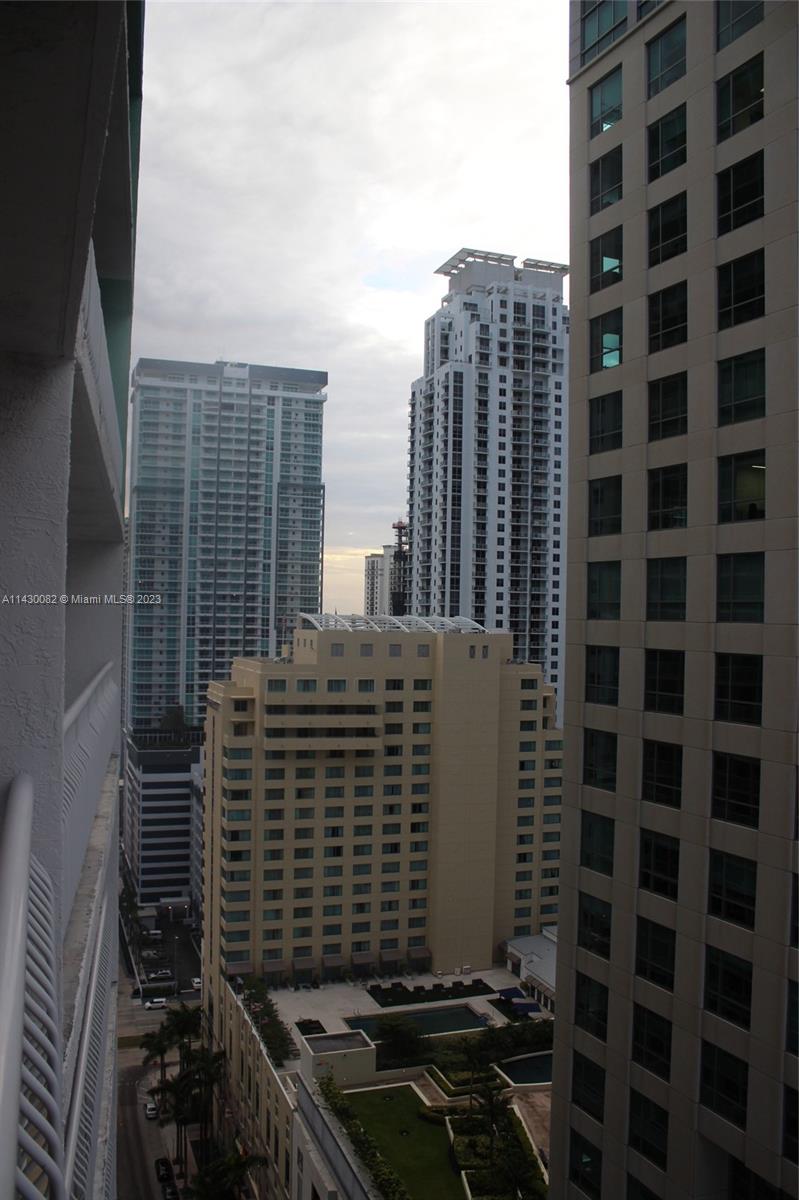 1200 Brickell Bay Dr #2804, Miami, Florida image 11