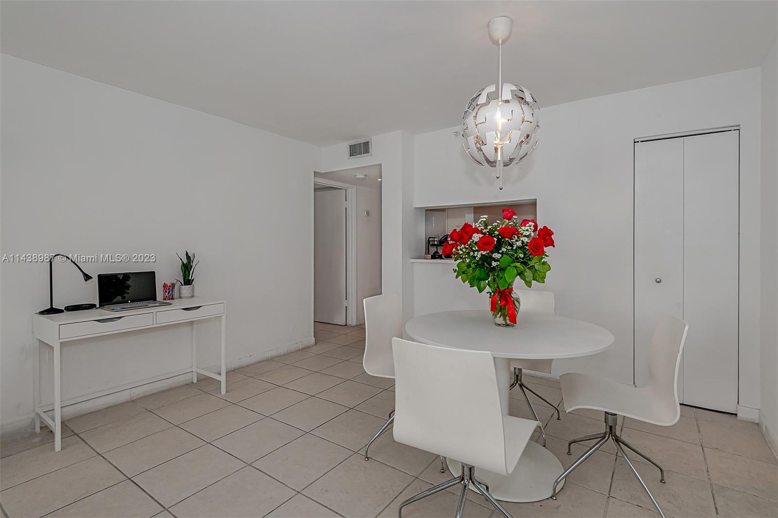Listing Photo 12