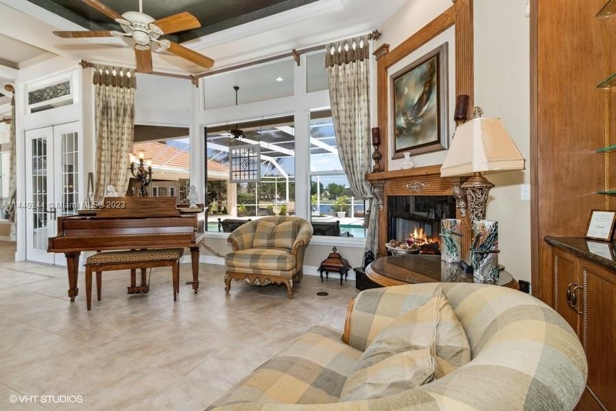 1524 Columbian Drive