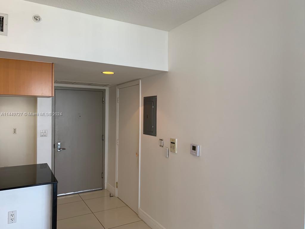 1750 N Bayshore Dr #2215, Miami, Florida image 4