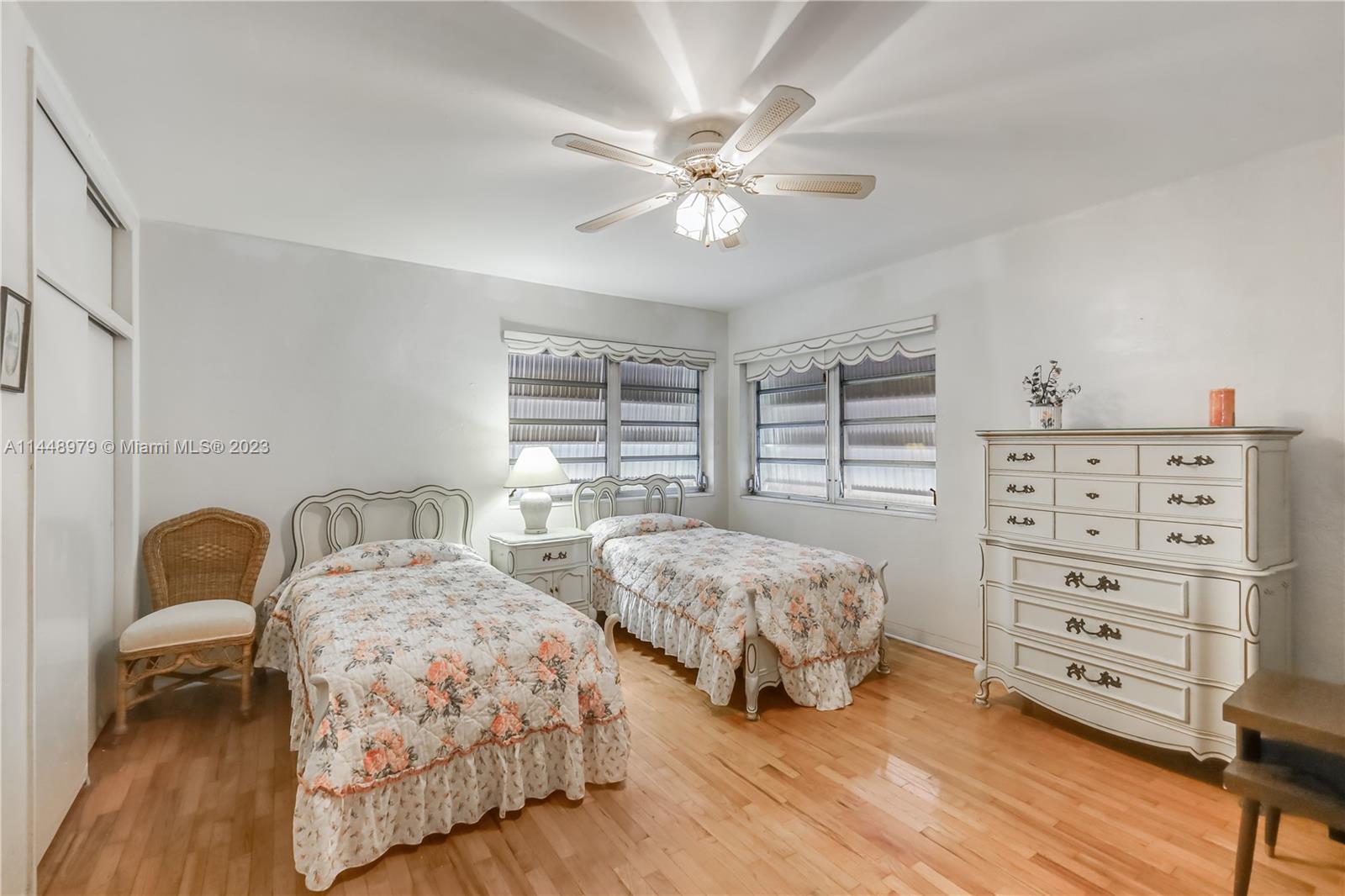 Listing Photo 11