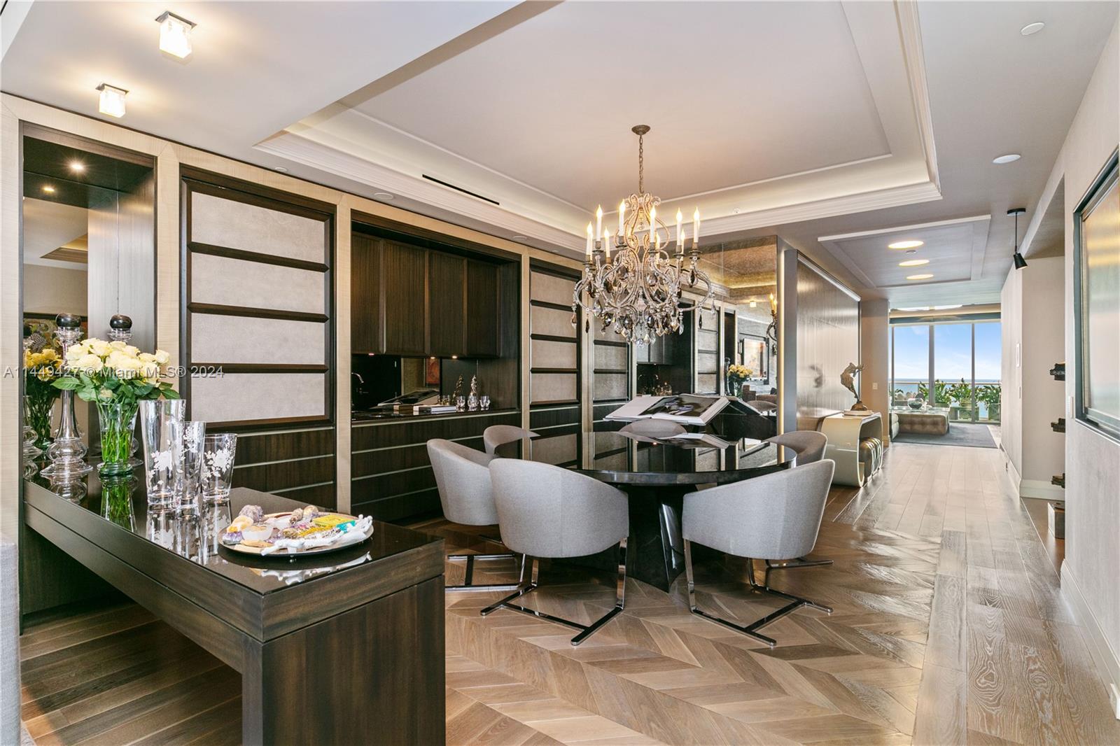 Apartamento à Venda em Bal Harbour, FL
