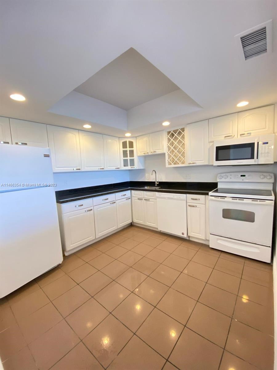 13499 Biscayne Blvd #1505, North Miami, Florida image 3