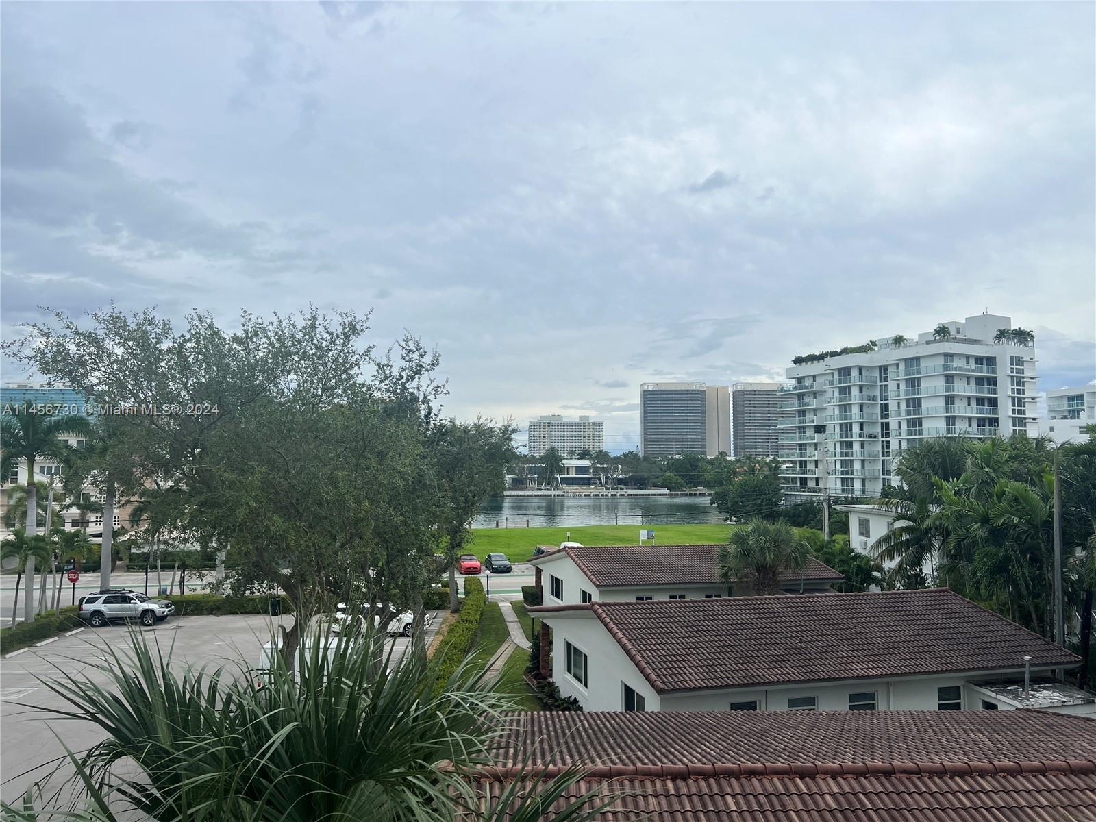 Residential, Bay Harbor Islands, Florida image 3