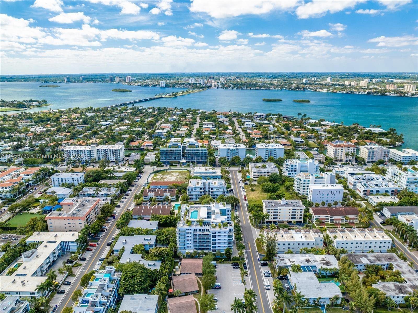 Residential, Bay Harbor Islands, Florida image 4