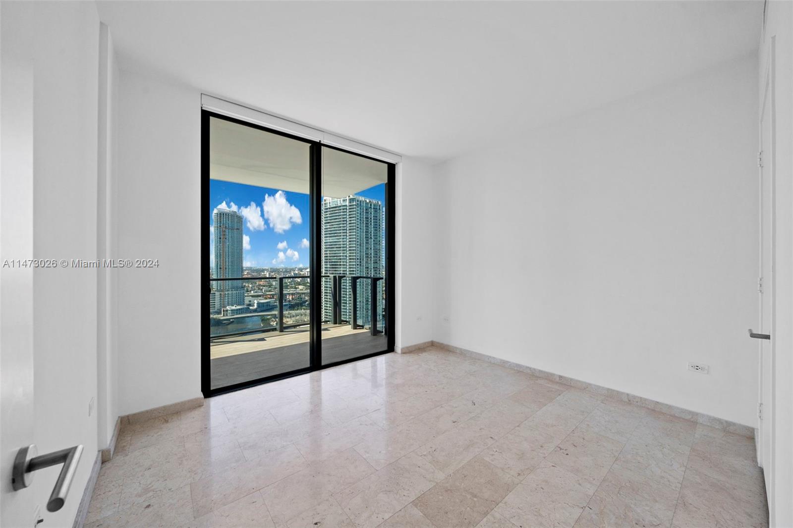 68 SE 6th St #2410, Miami, Florida image 11