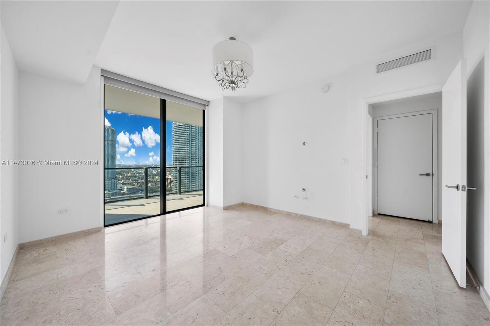 68 SE 6th St #2410, Miami, Florida image 17