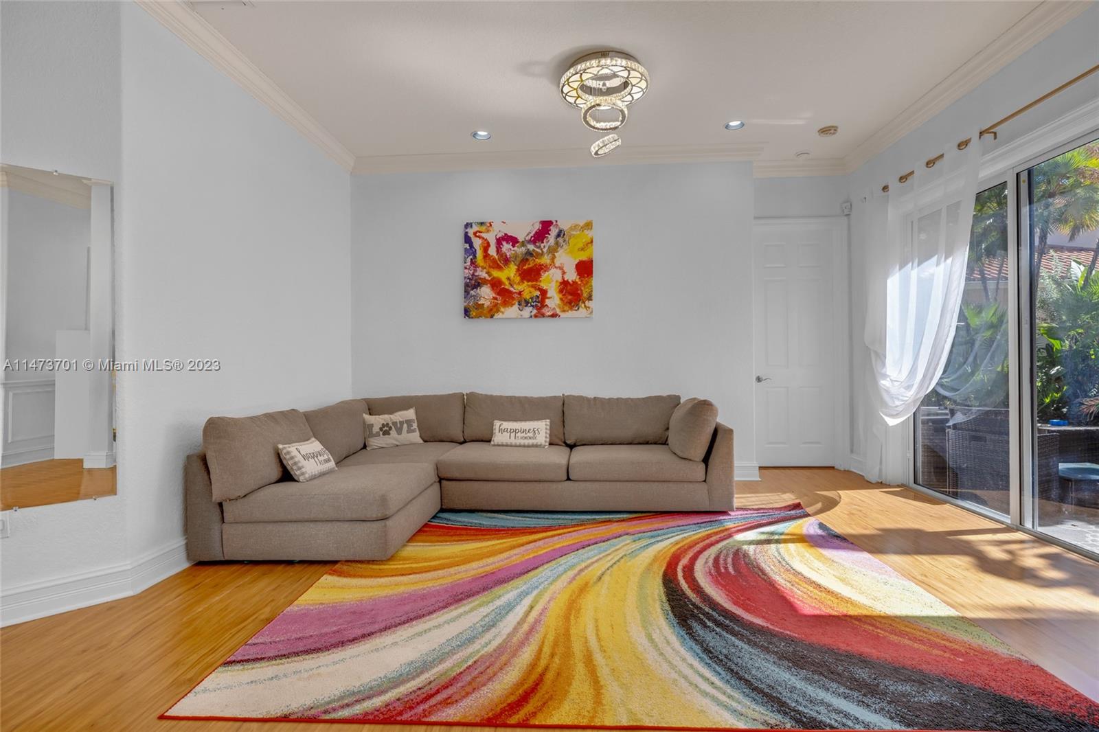 Listing Photo 11