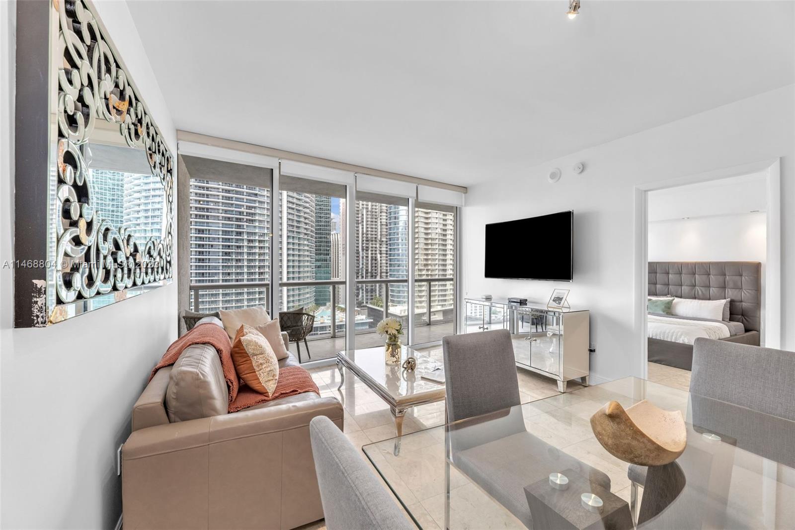 485 Brickell Ave #2503, Miami, Florida image 8