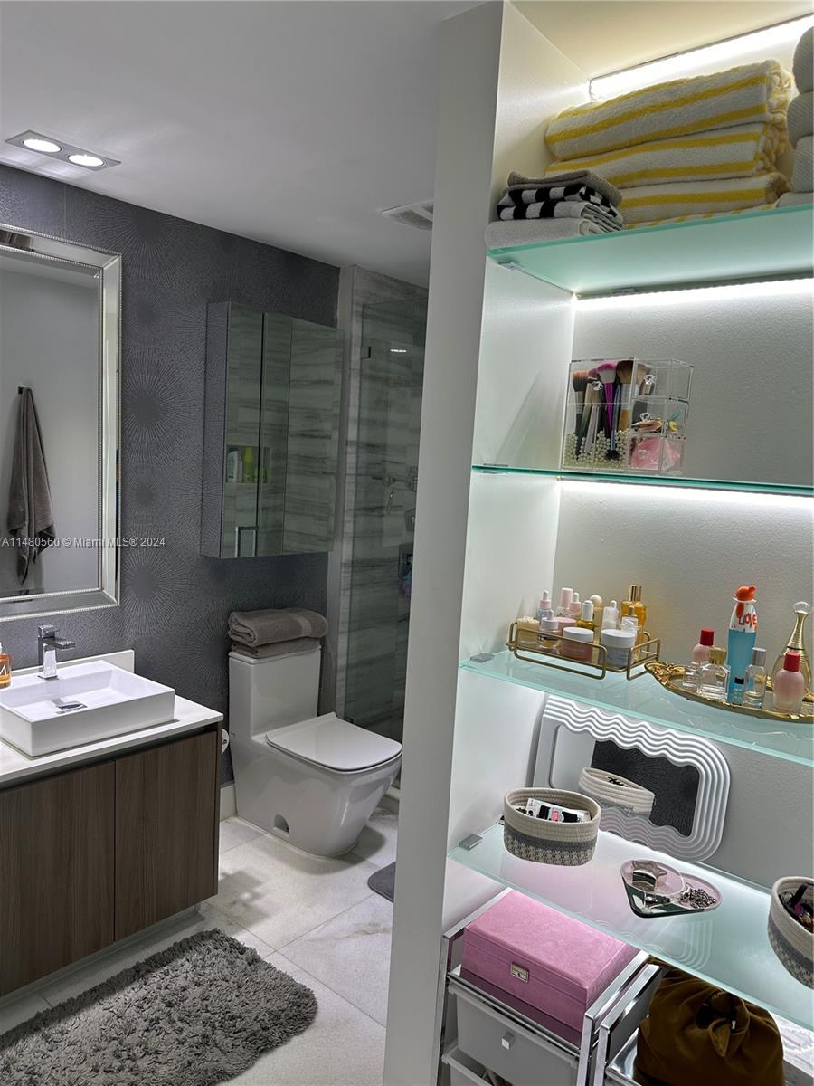 201 SW 17th Rd #312, Miami FL 33129