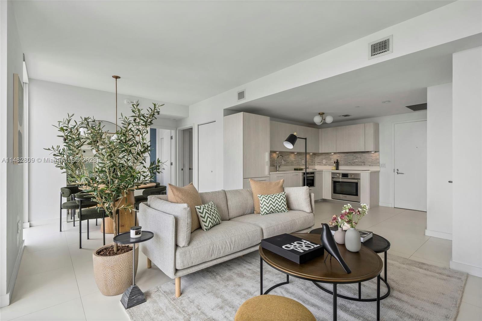 Apartamento para Alugar em Miami, FL