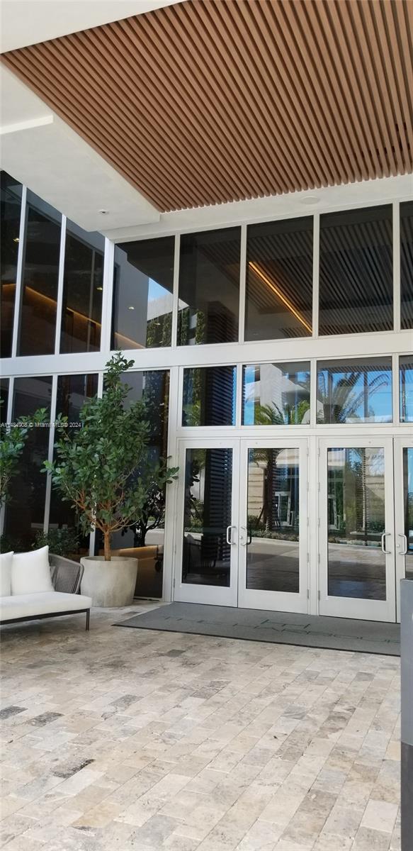 16385 Biscayne Blvd #420, North Miami Beach, Florida image 2
