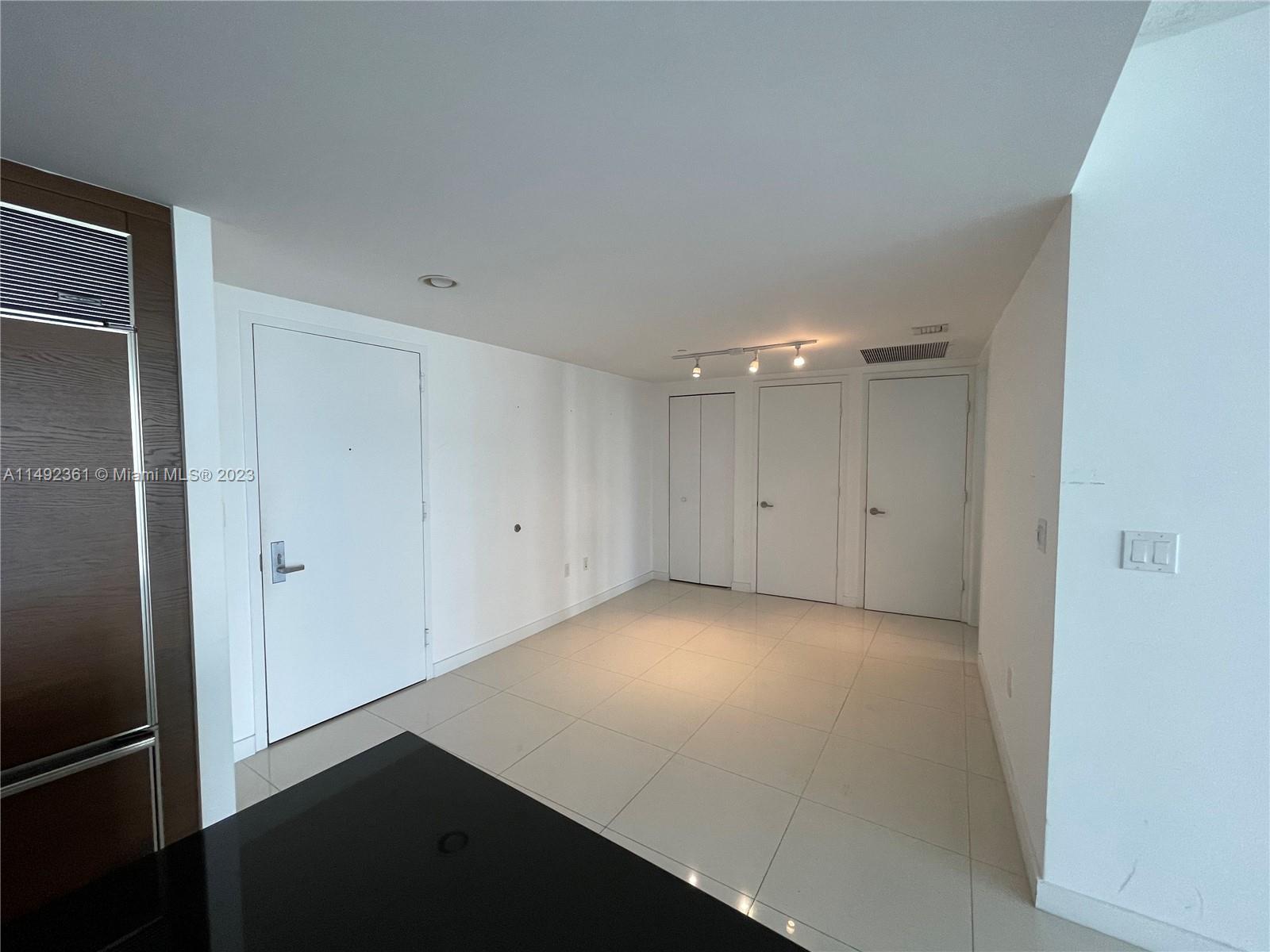 465 Brickell Ave #819, Miami, Florida image 14