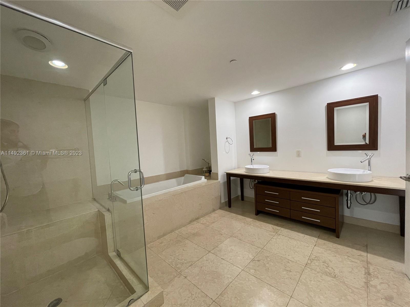 465 Brickell Ave #819, Miami, Florida image 22