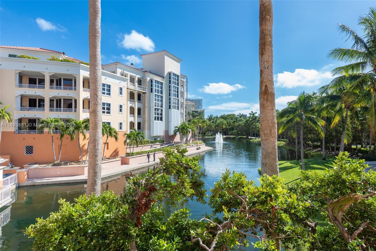 737 Crandon Blvd #202, Key Biscayne, Florida image 2