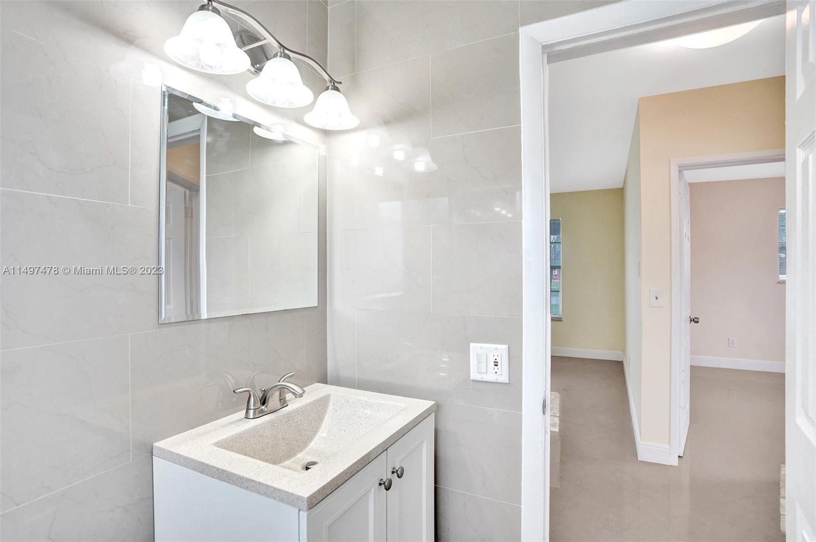 210 N 72nd Ave, Hollywood, Florida image 13
