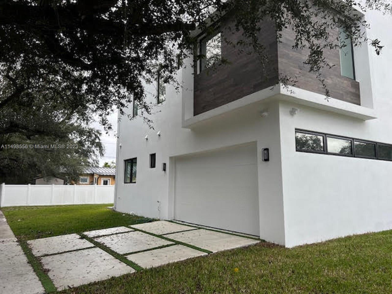 2 Hough Dr, Miami Springs, Florida image 3