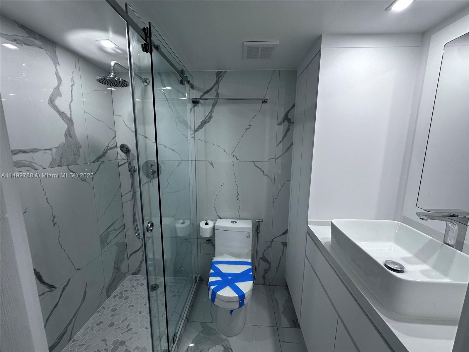 2457 Collins Ave #408, Miami Beach, Florida image 10
