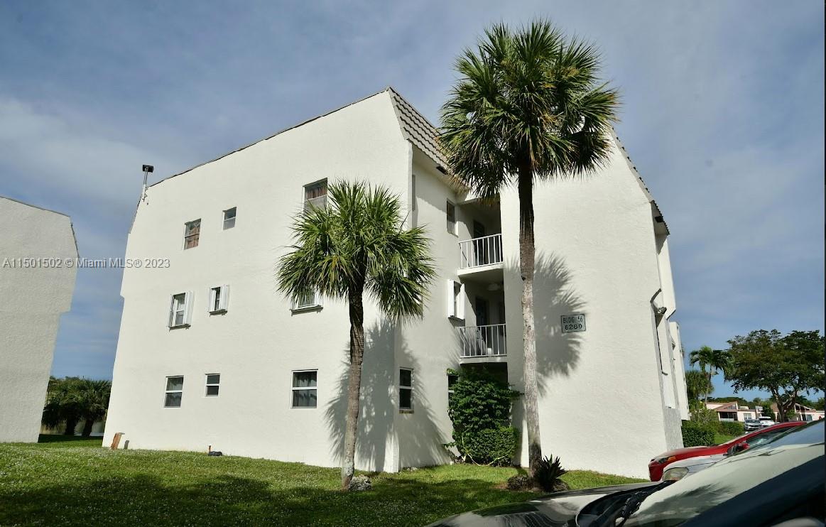 8280 Sunrise Lakes Blvd #103, Sunrise, Florida image 1