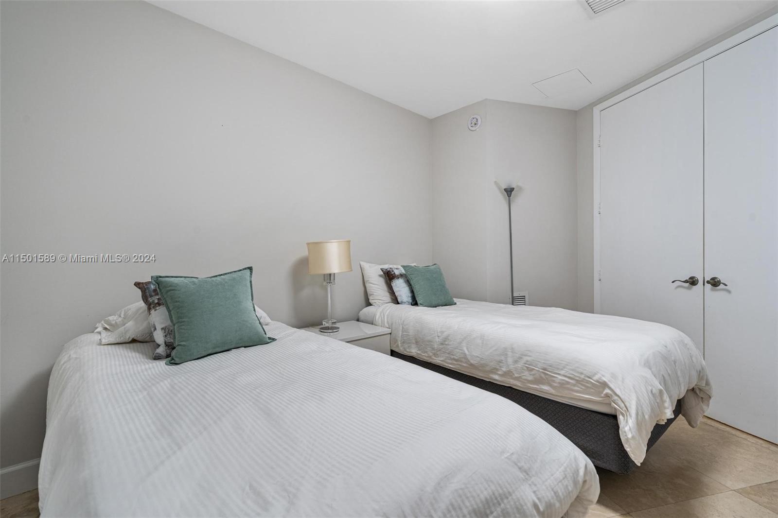 16001 Collins Ave #1703, Sunny Isles Beach FL 33160