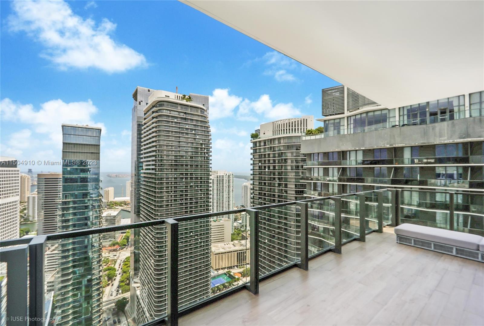 88 SW 7th St #4101, Miami, Florida image 37