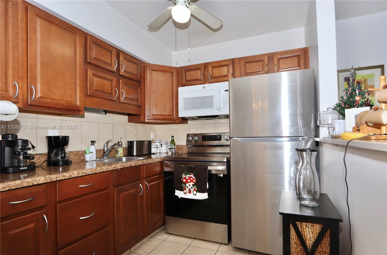 Listing Photo 9