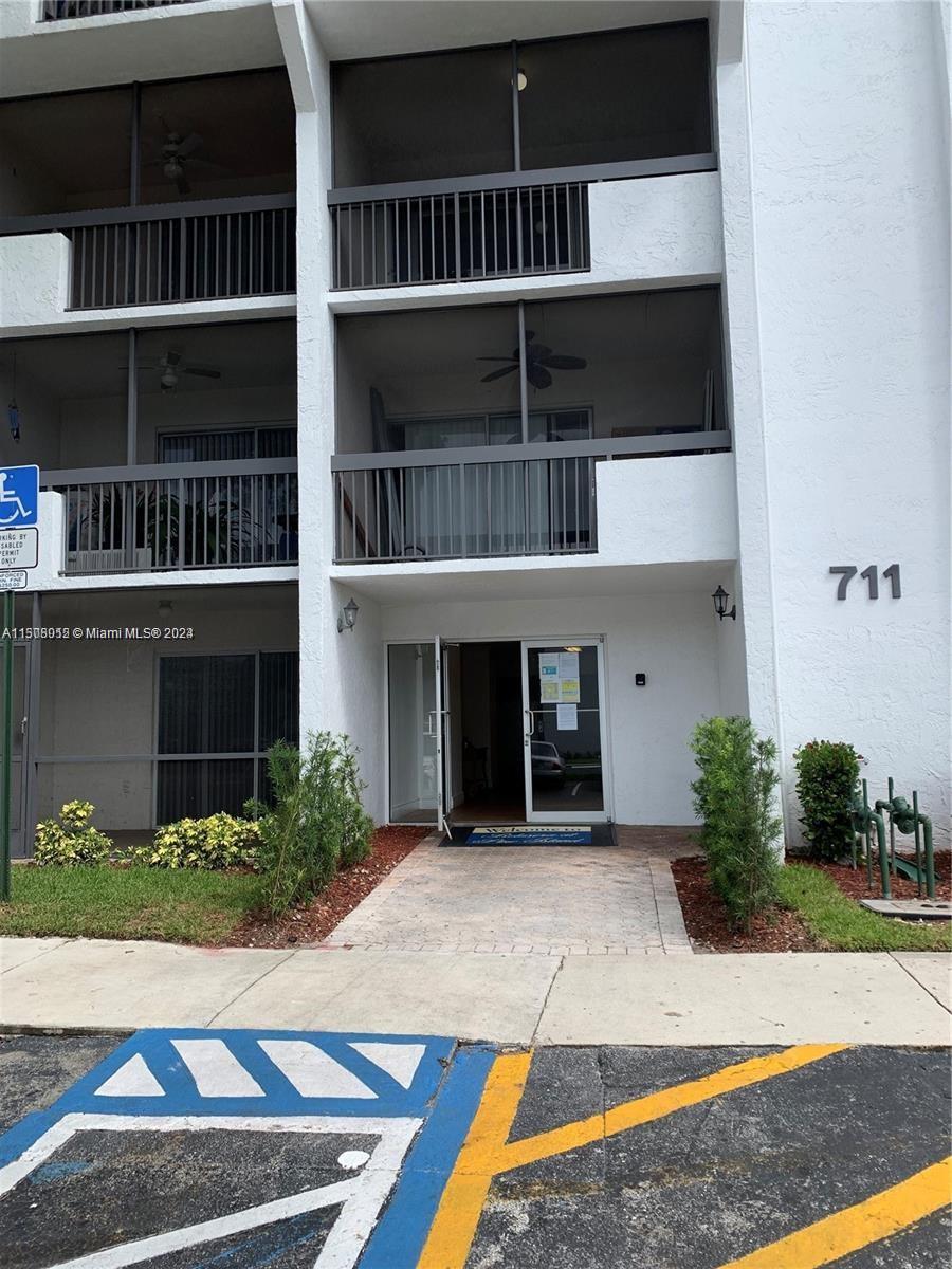 711 N Pine Island Rd #111, Plantation, Florida image 1