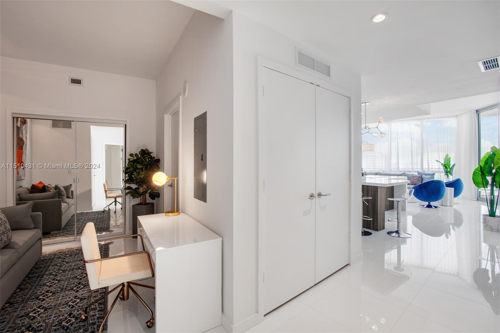 851 NE 1 #1810, Miami FL 33132
