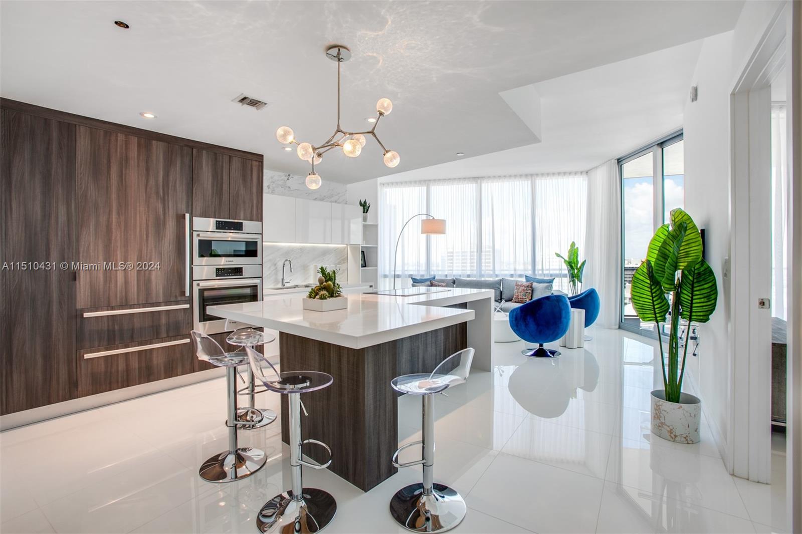 851 NE 1 #1810, Miami FL 33132