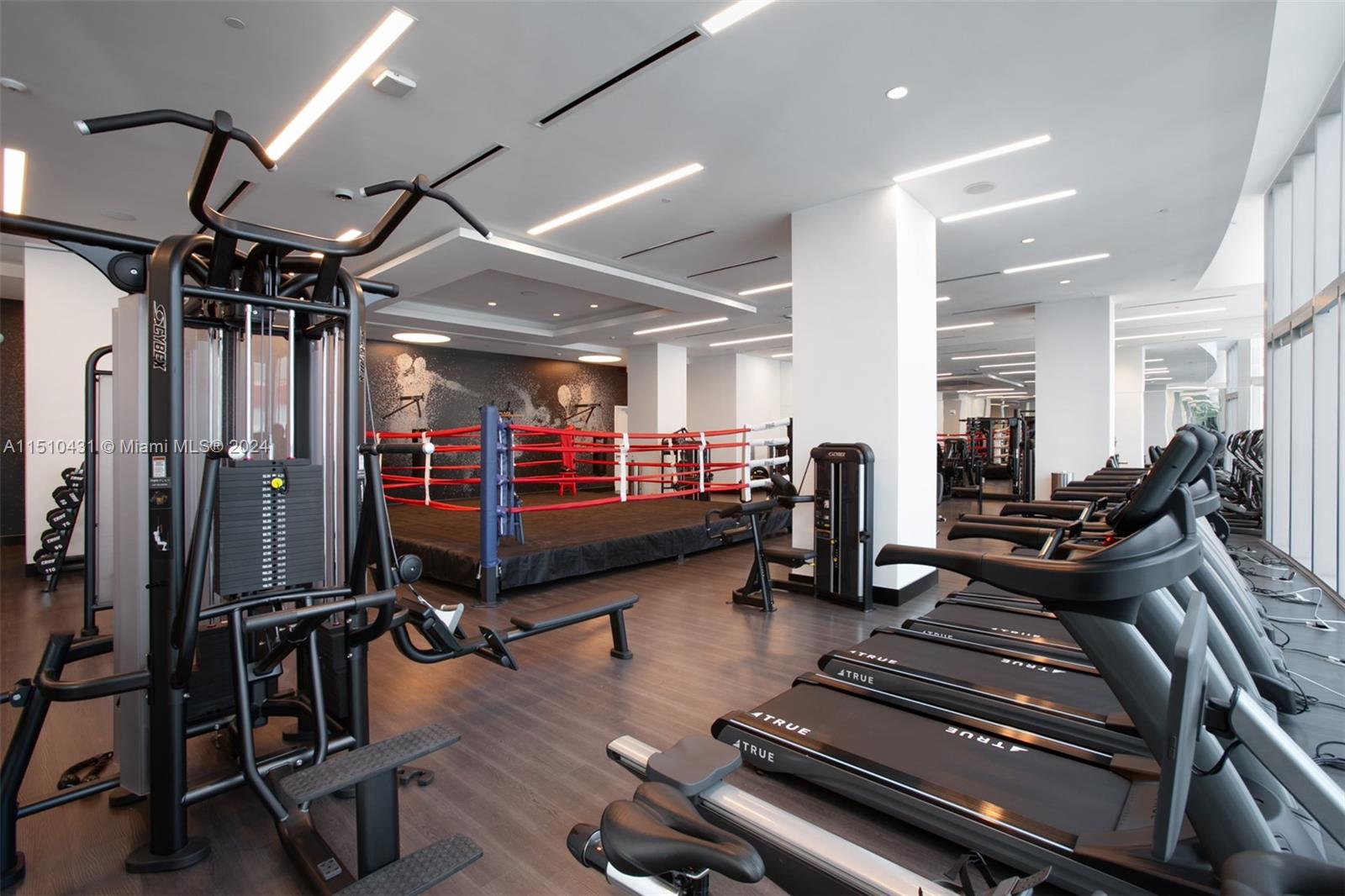 851 NE 1 #1810, Miami FL 33132
